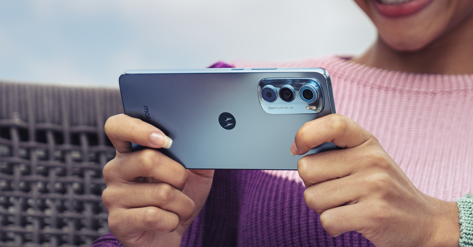 1520 794 Motorola Edge 30