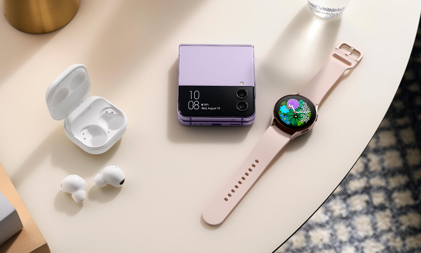 Samsung ecosystyem galaxy zflip4 borapurple watch5 pinkgold buds2pro