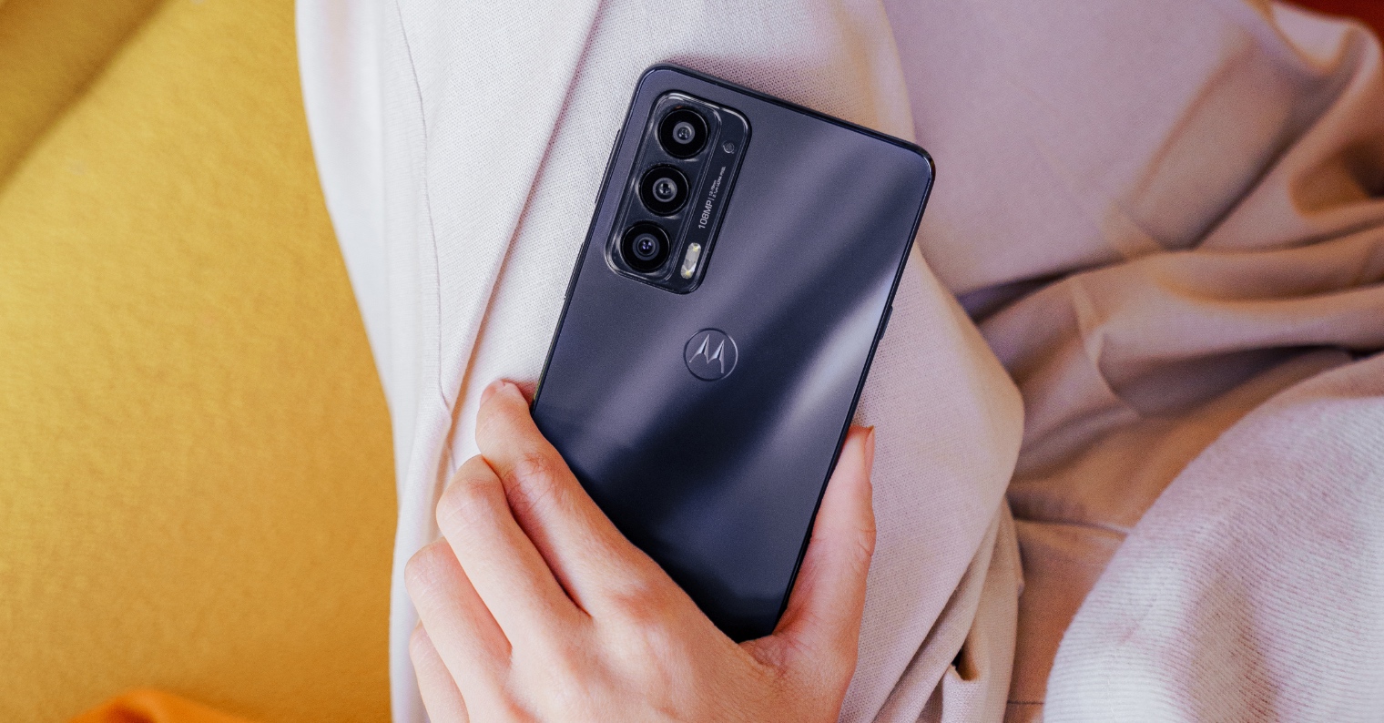 1520 794 MOTOROLA EDGE 20