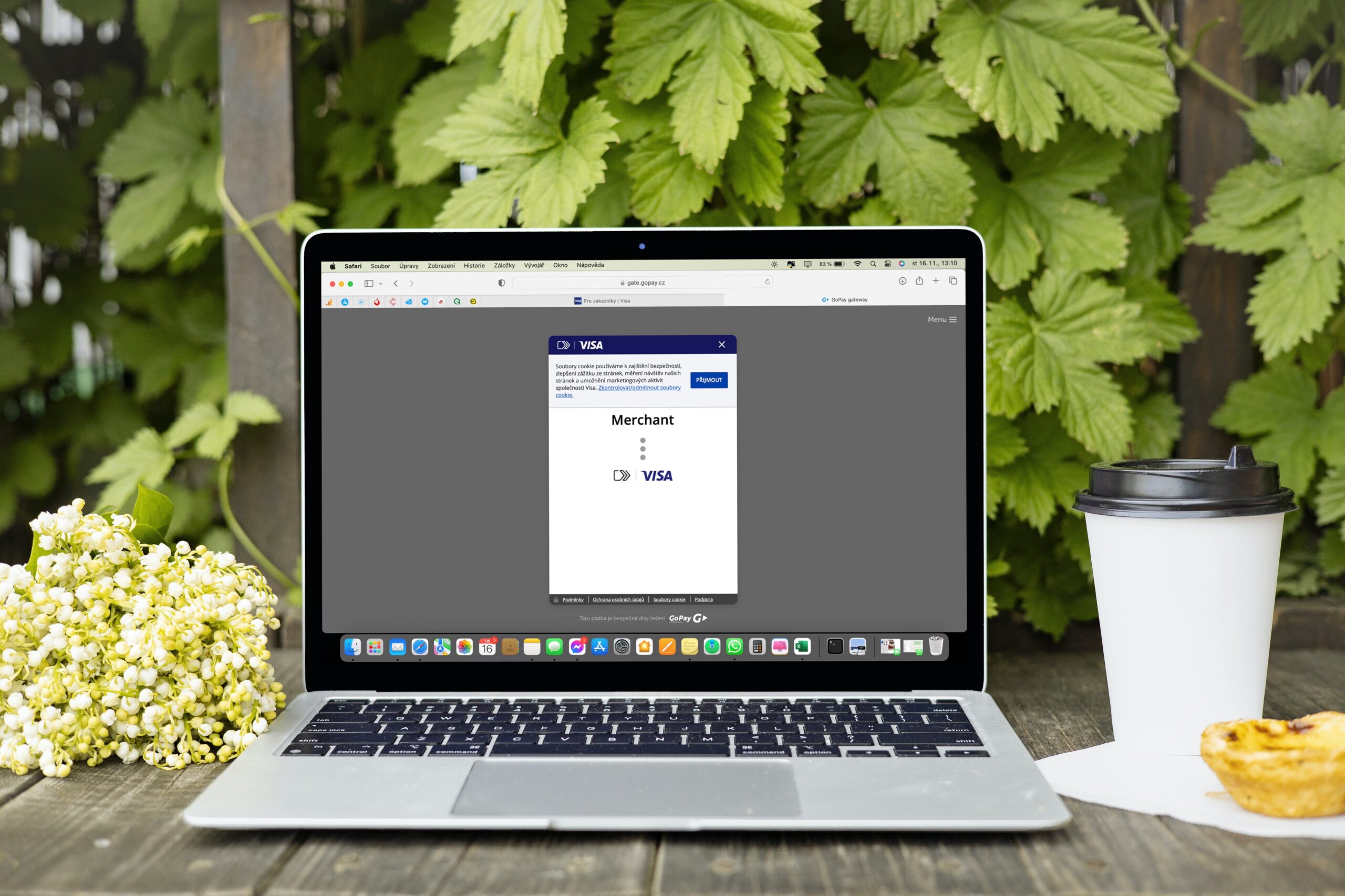 smartmockups lb6g4m1z