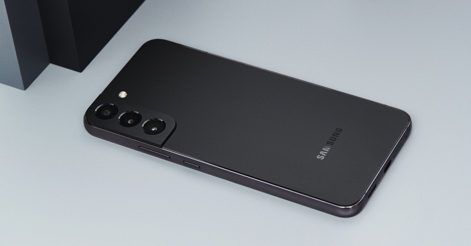 1520 794 Samsung Galaxy S22 black