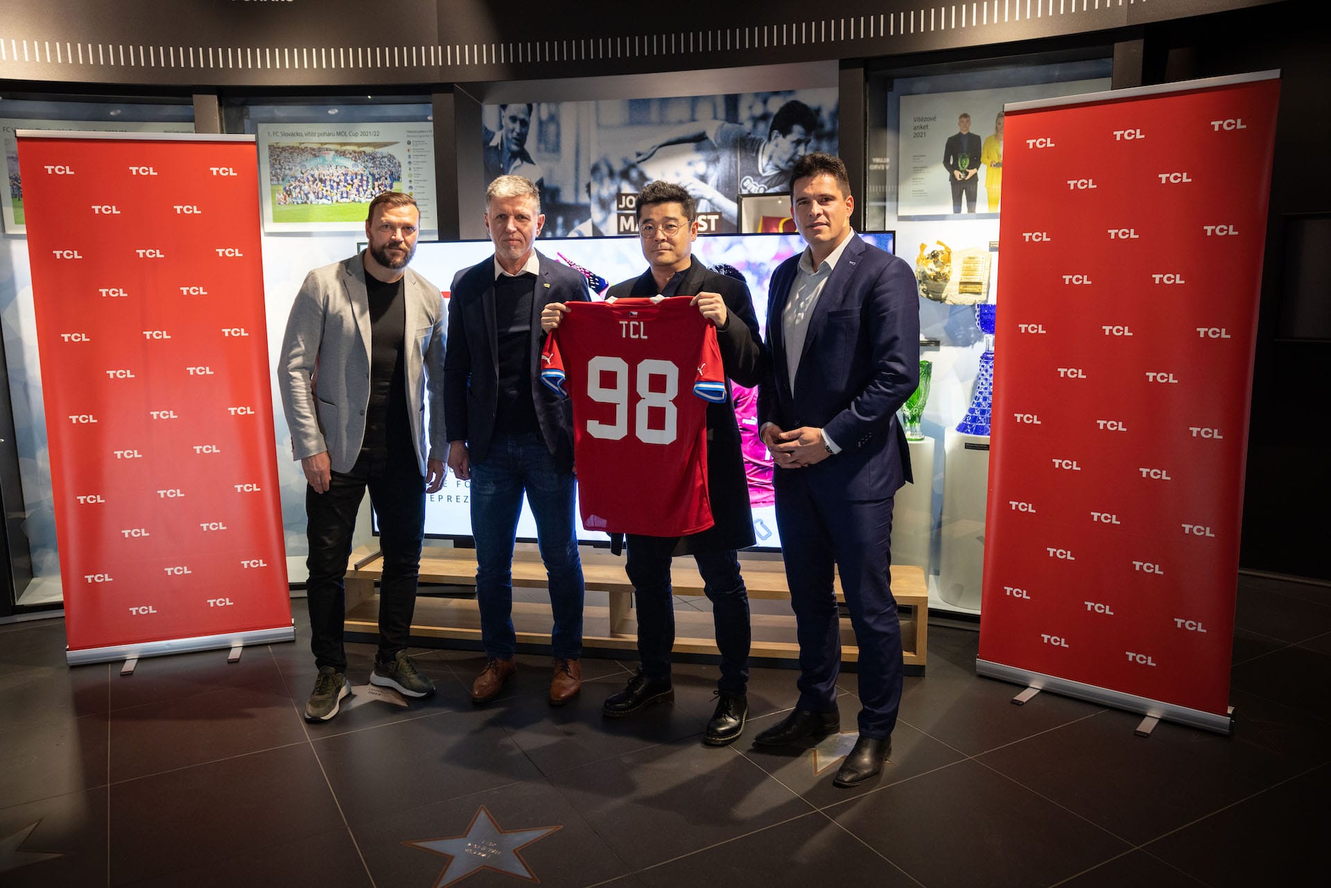 TCL Premium Partner CZ footbal team