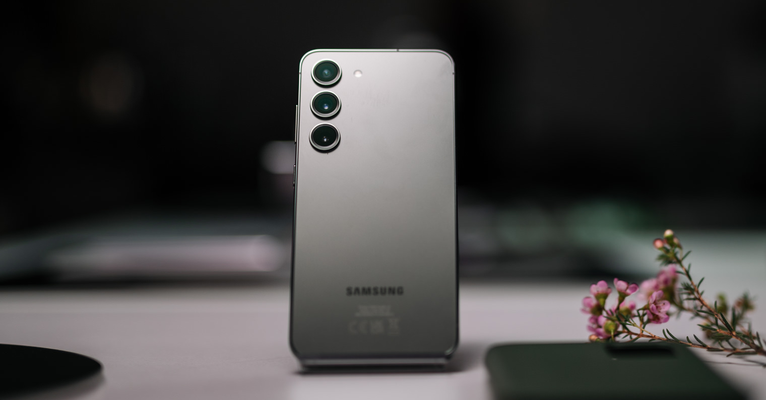 1520 794 Samsung Galaxy S23 black